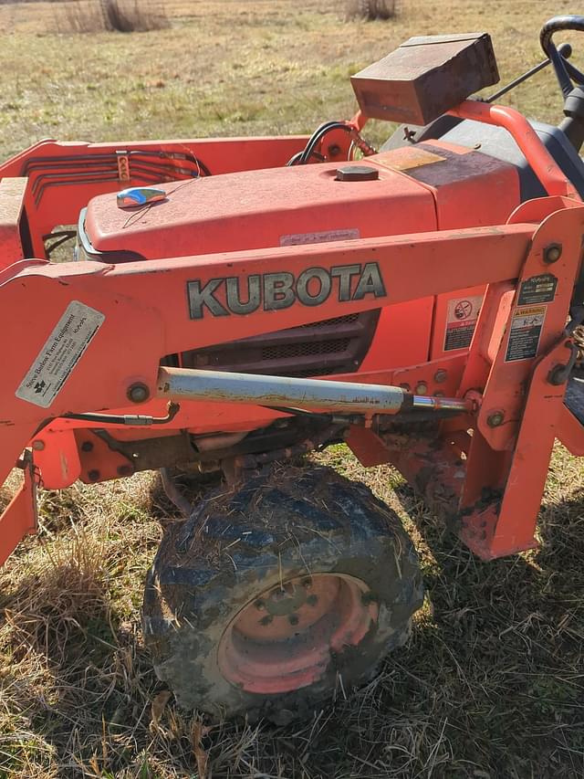 Image of Kubota B7510 equipment image 4