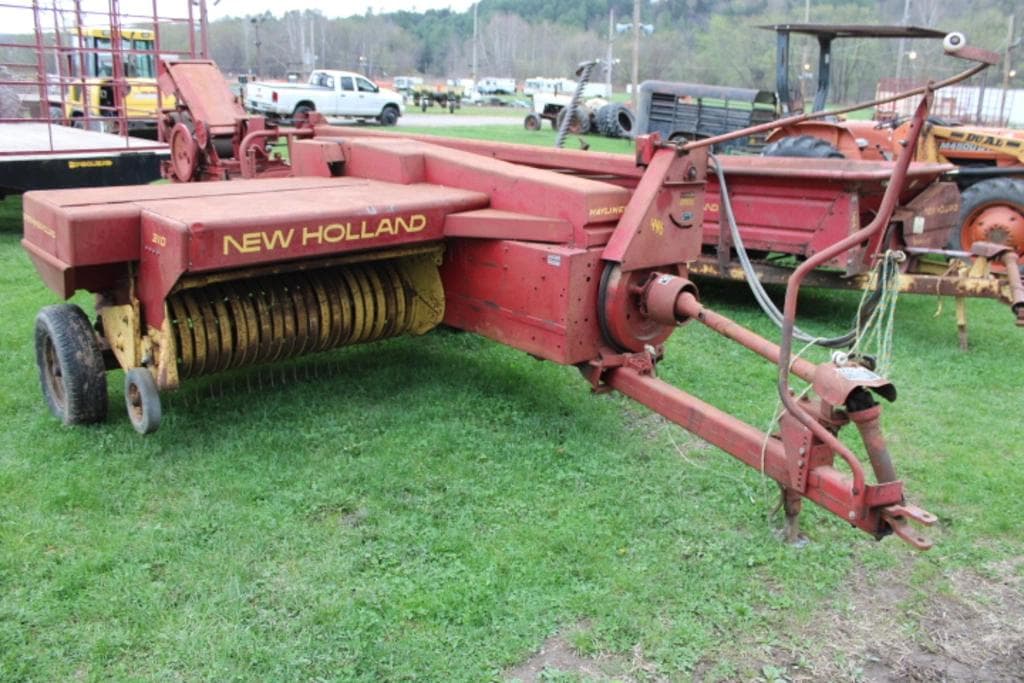 Image of New Holland 310 Primary image