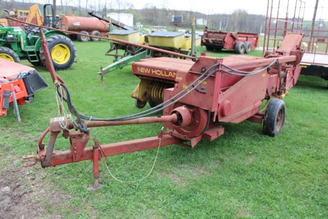 Image of New Holland 310 equipment image 1