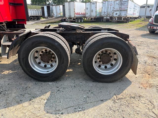 Image of International ProStar Plus 122 equipment image 3