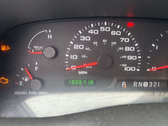 Image of Ford F-350 equipment image 2