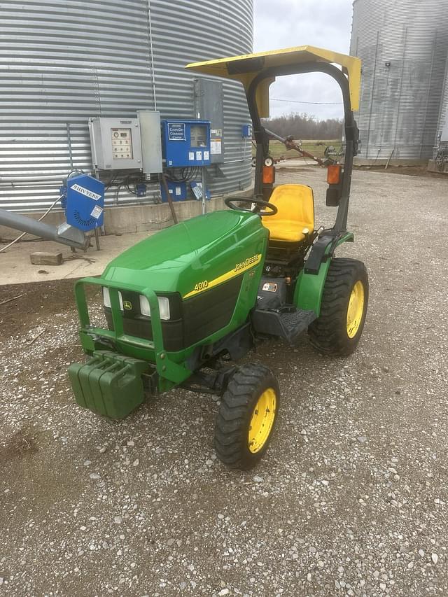 Image of John Deere 4010 equipment image 3