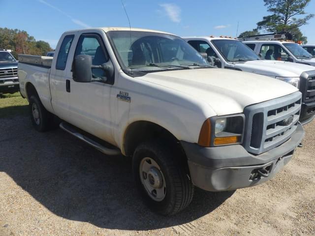 Image of Ford F-250 equipment image 1