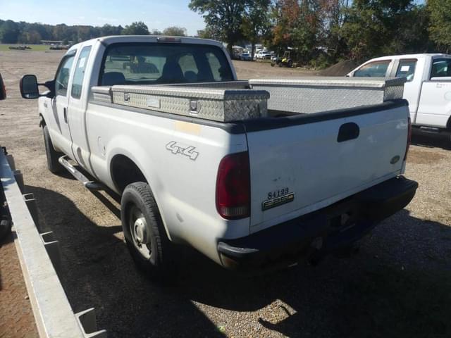 Image of Ford F-250 equipment image 3