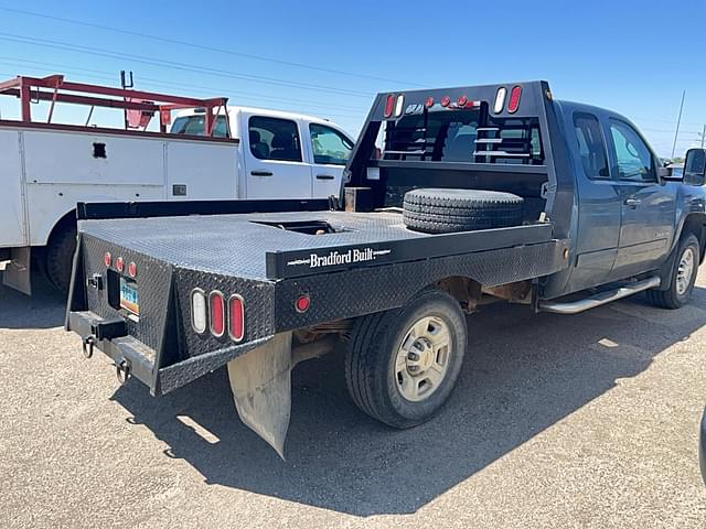 Image of Chevrolet 2500HD equipment image 4