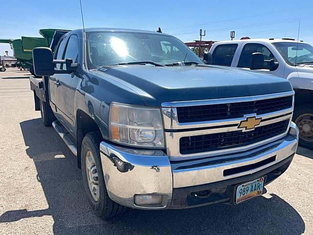 Image of Chevrolet 2500HD equipment image 2