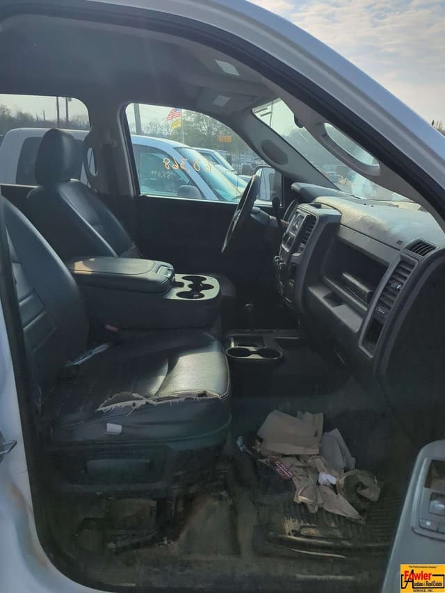 Image of Dodge Ram 2500 equipment image 4