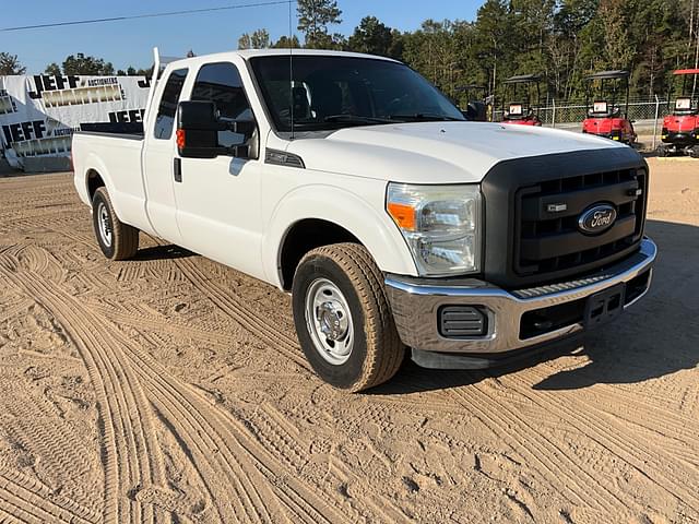 Image of Ford F-250 equipment image 2