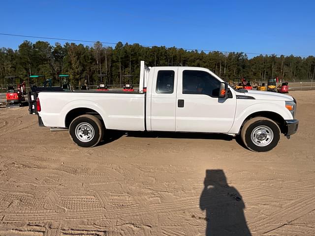 Image of Ford F-250 equipment image 3