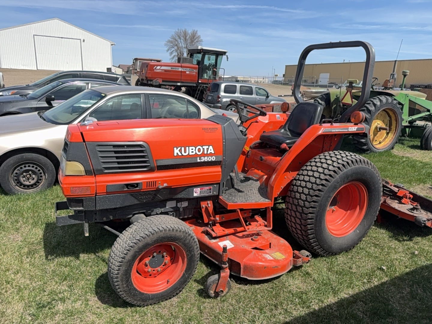 Kubota L3600 Equipment Image0