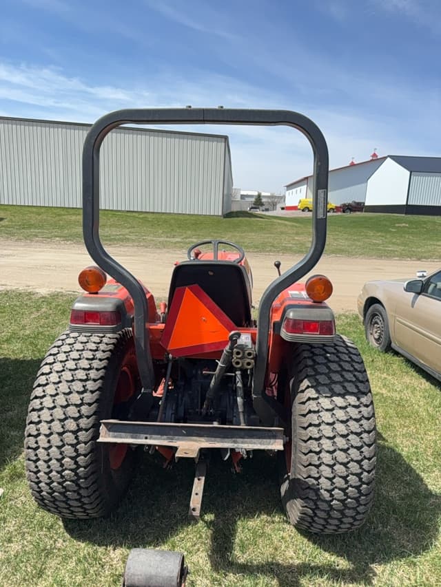 Image of Kubota L3600 equipment image 3