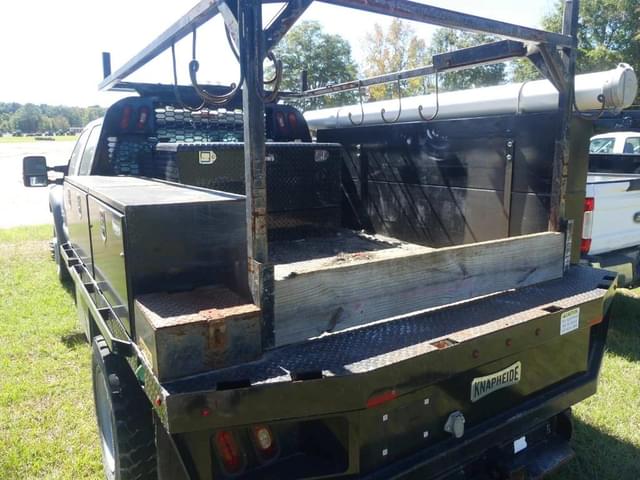 Image of Ford F-550 equipment image 4