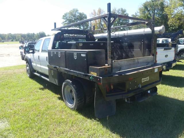 Image of Ford F-550 equipment image 3