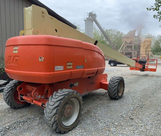 Image of JLG 800S equipment image 1