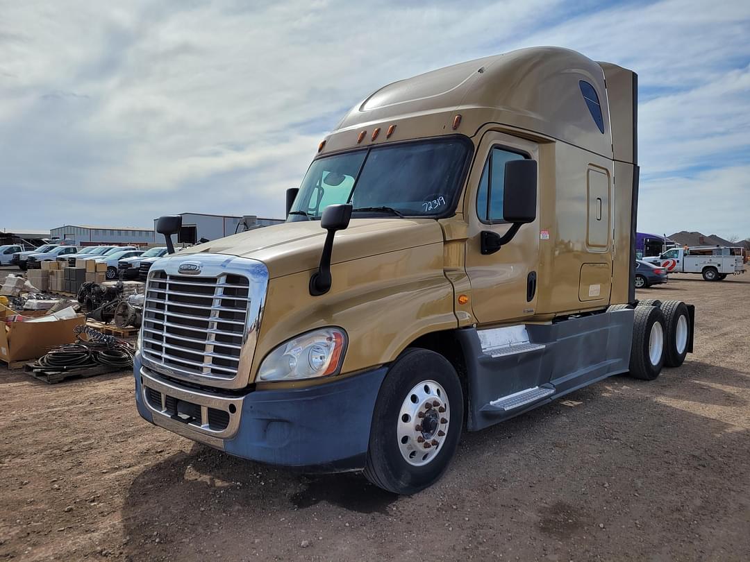 Image of Freightliner Cascadia 125 Primary image