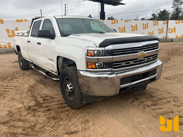 Image of Chevrolet 2500HD equipment image 2