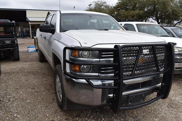 Image of Chevrolet 2500HD equipment image 1