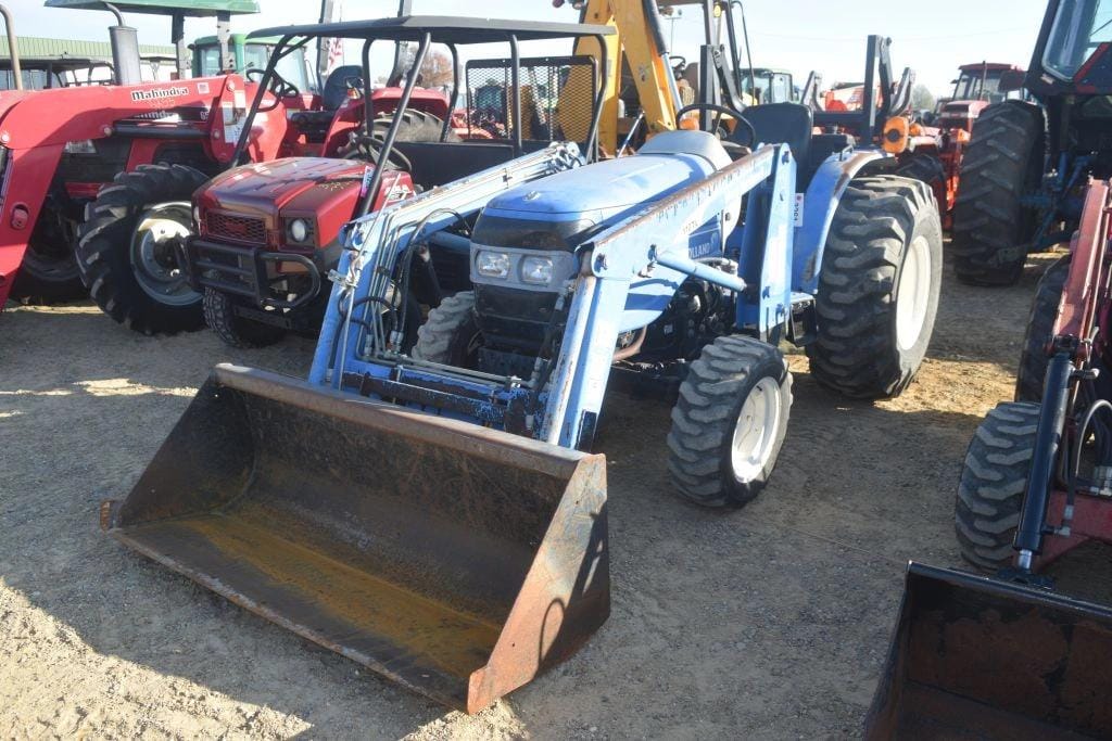New Holland Workmaster 35 Equipment Image0