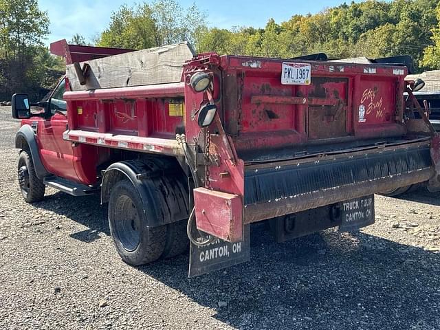 Image of Ford F-550 equipment image 2