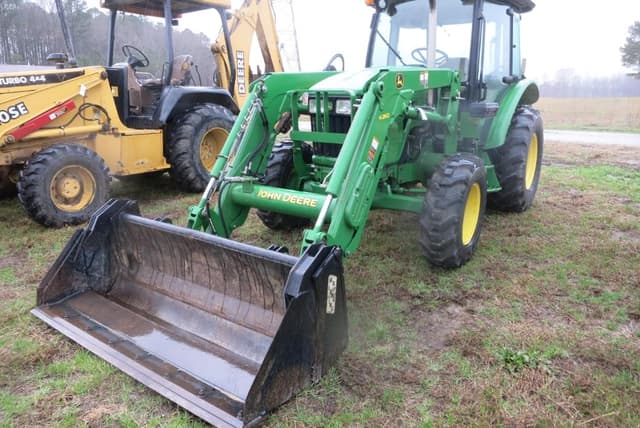 Image of John Deere 5083E equipment image 1
