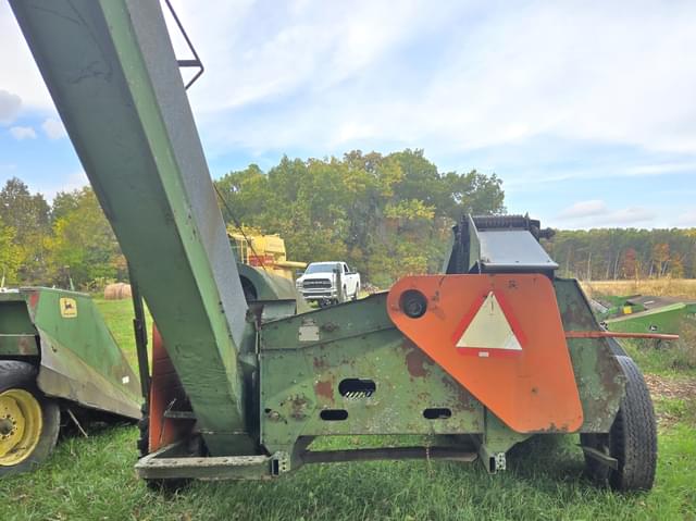 Image of New Idea 325 equipment image 2