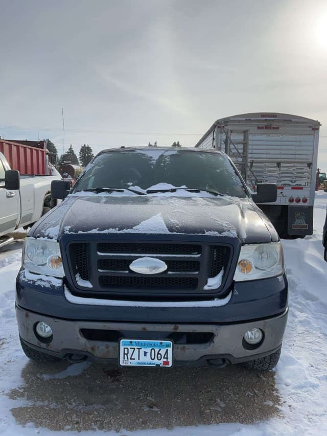 Image of Ford F-150 equipment image 1