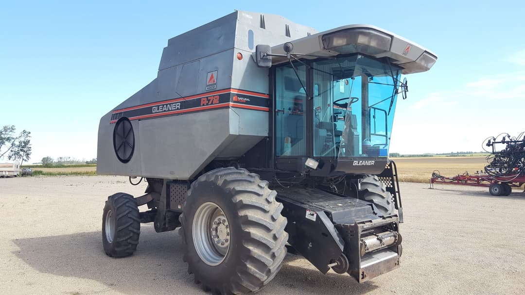 Image of Gleaner R72 Image 0
