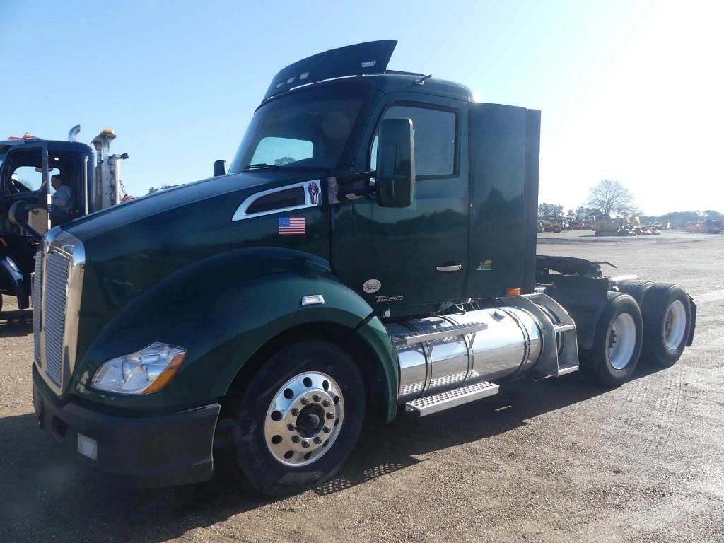 Image of Kenworth T680 Primary image