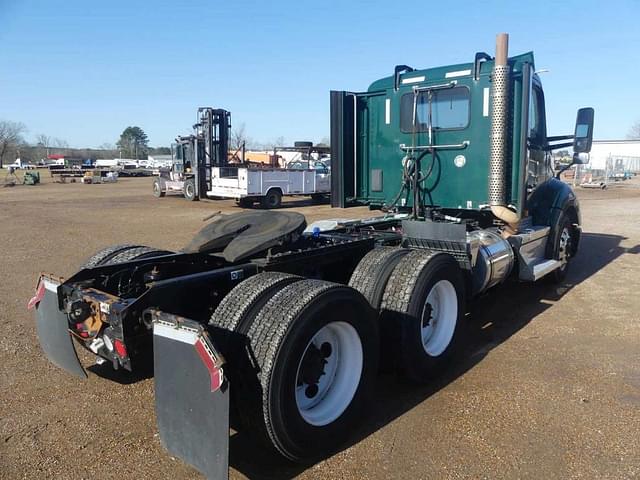 Image of Kenworth T680 equipment image 2