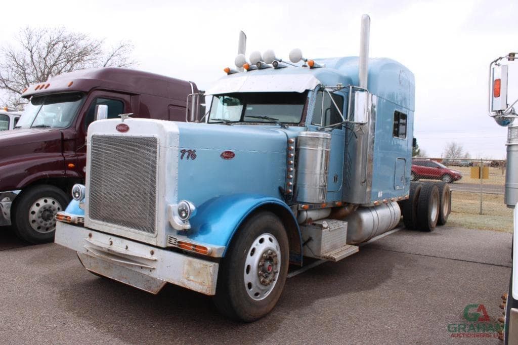 Image of Peterbilt 379 Primary image