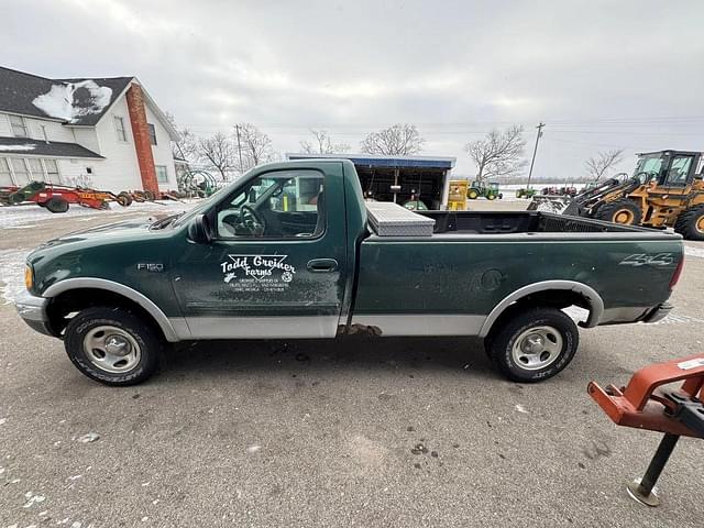 Image of Ford F-150 equipment image 1