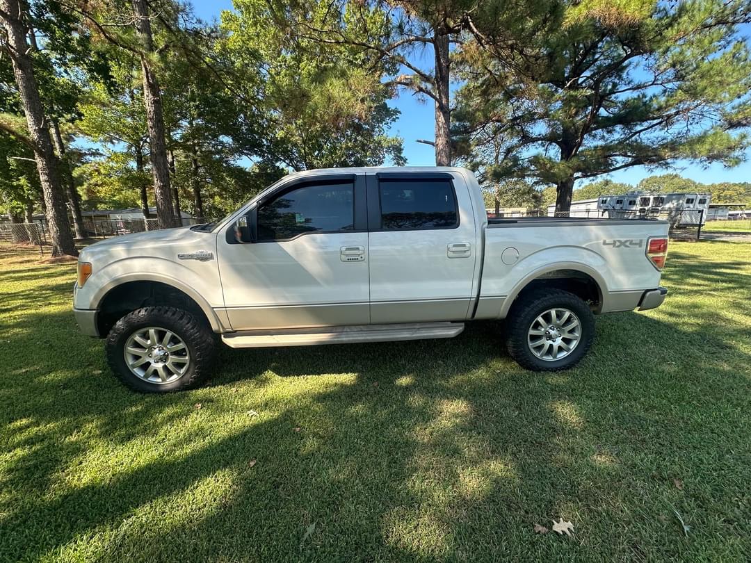 Image of Ford F-150 Primary image