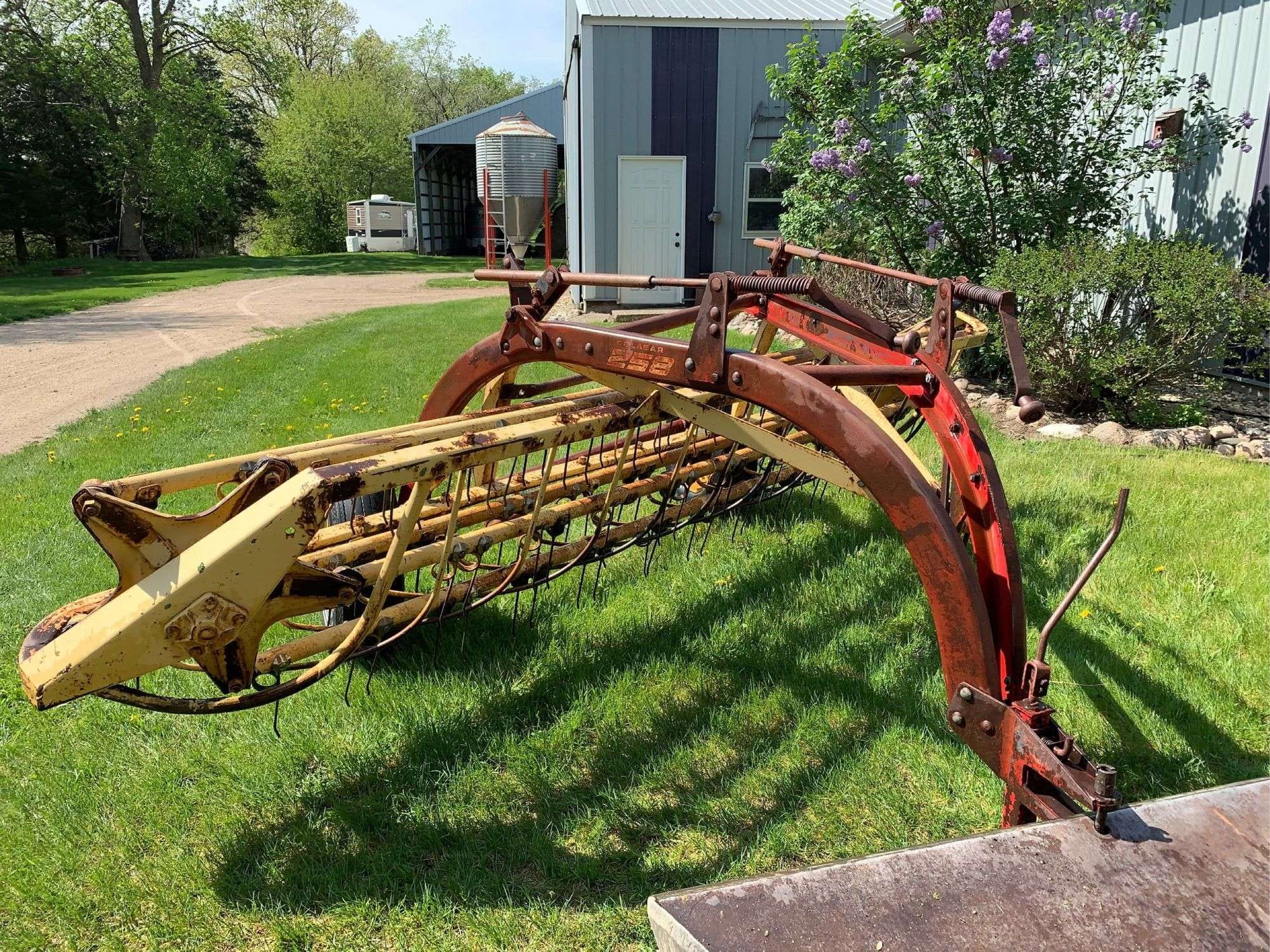 New Holland Rolabar 258 Equipment Image0