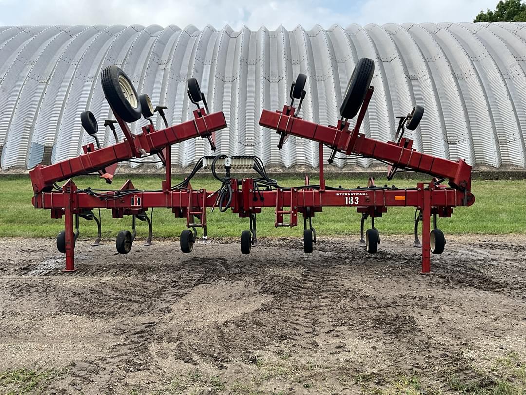 Image of International Harvester 183 Primary image