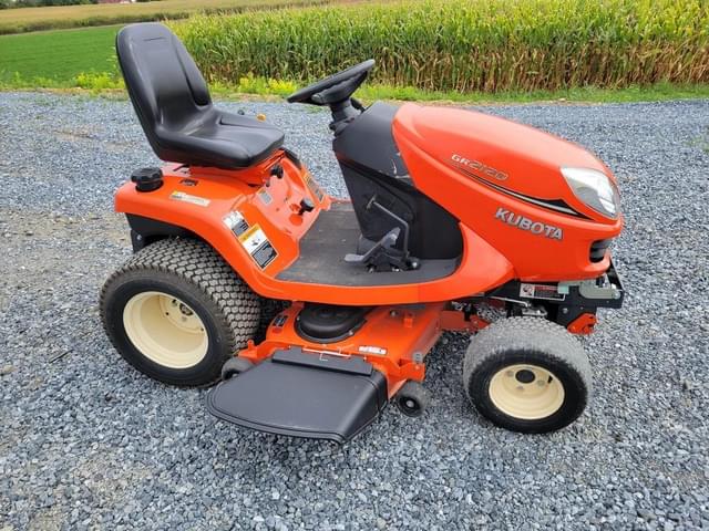 Image of Kubota GR2120 equipment image 2