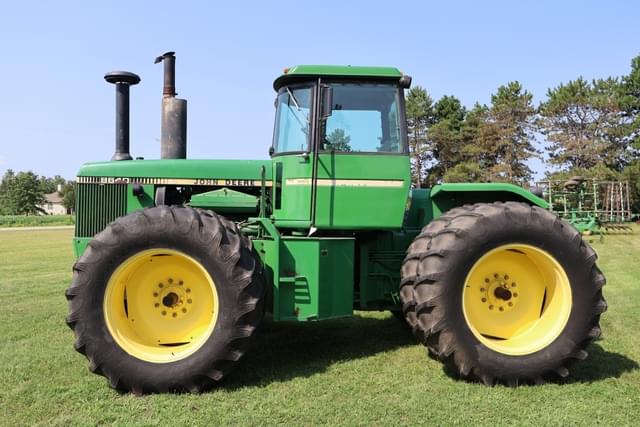 Image of John Deere 8640 equipment image 1
