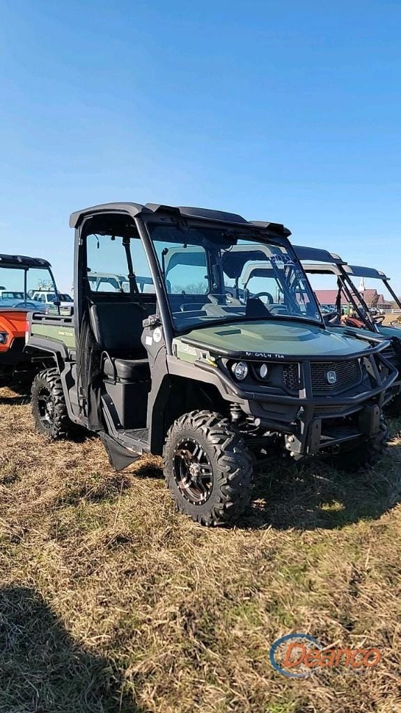 John Deere XUV 835M Equipment Image0