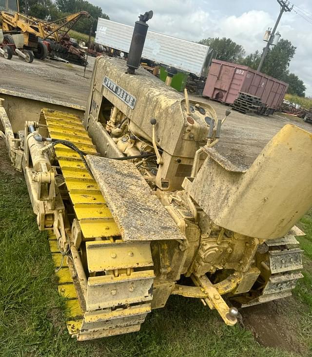 Image of John Deere 440C equipment image 4