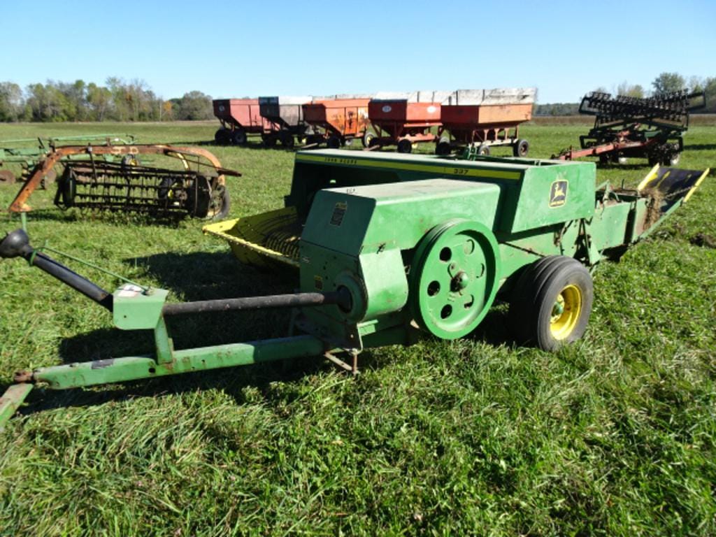 Main image John Deere 337