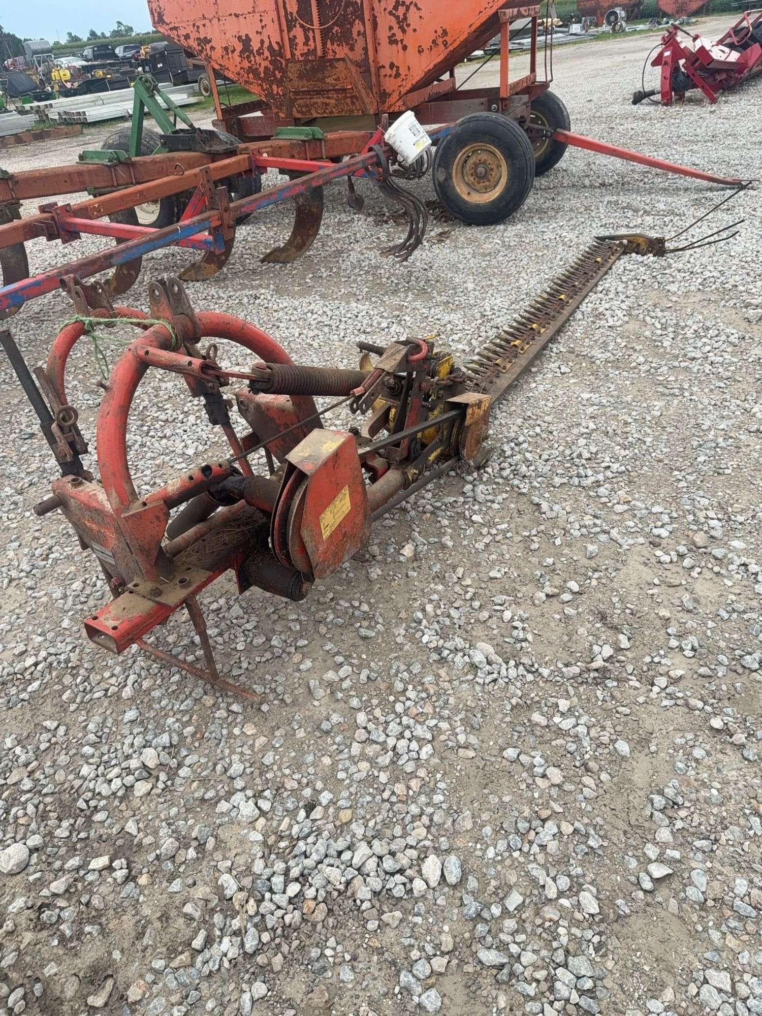 New Holland 451 Equipment Image0