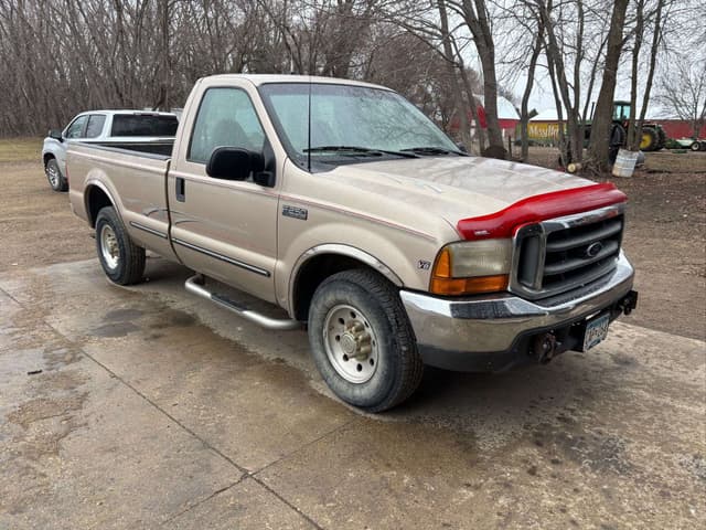 Image of Ford F-250 equipment image 2