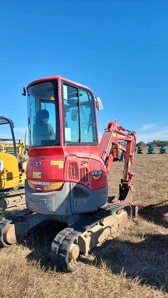 Image of Yanmar VIO25 equipment image 2