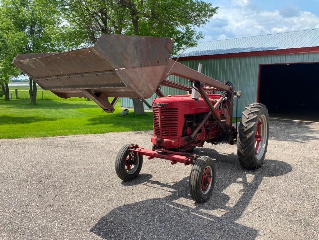 Main image Farmall M