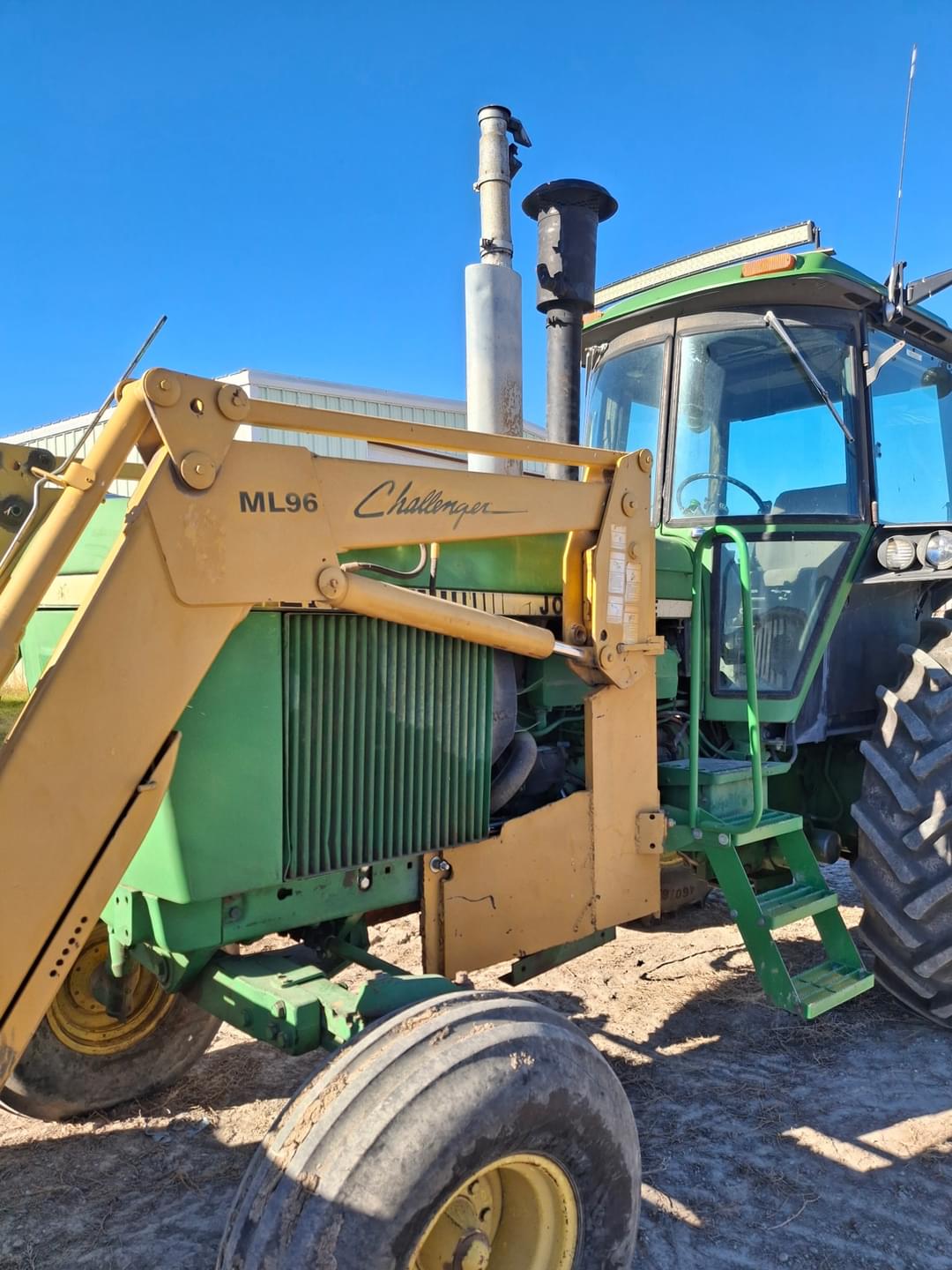 Image of John Deere 4640 Primary image