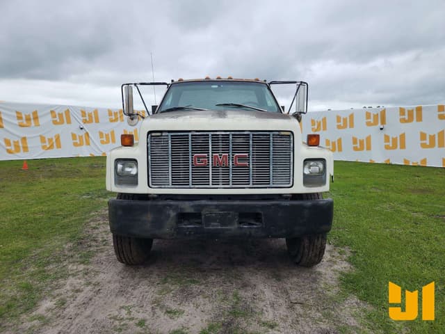 Image of GMC C6500 equipment image 1