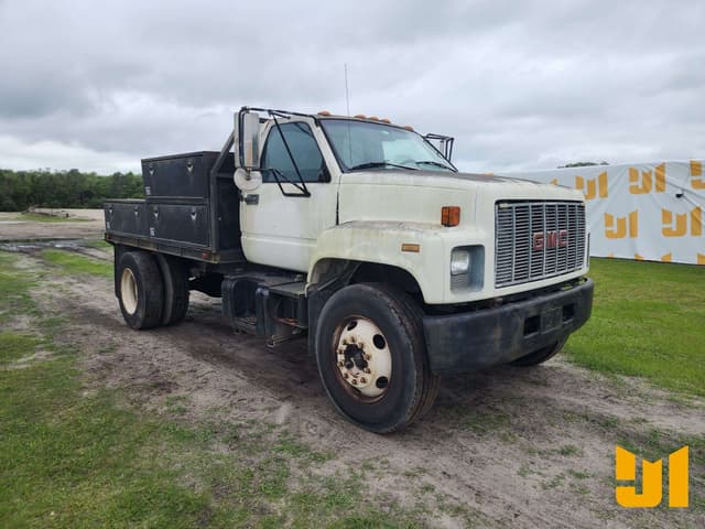 Image of GMC C6500 equipment image 2