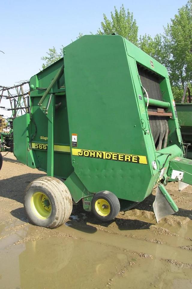 Image of John Deere 566 equipment image 3