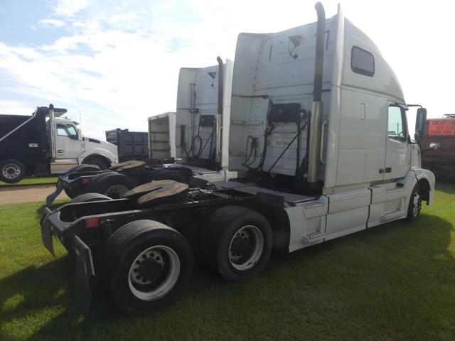 Image of Volvo VNL equipment image 2
