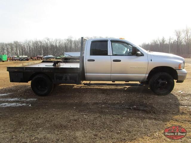 Image of Dodge Ram 1500 equipment image 4