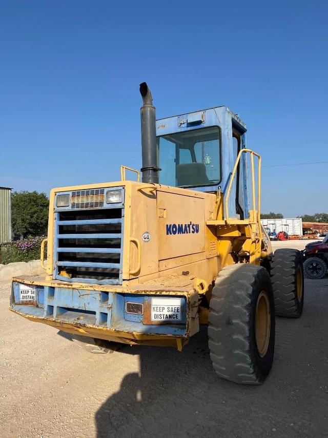 Image of Komatsu WA200 equipment image 2